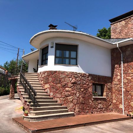 Villa La Casona De La Carbayeda Oviédo Exterior foto
