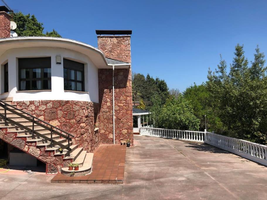 Villa La Casona De La Carbayeda Oviédo Exterior foto