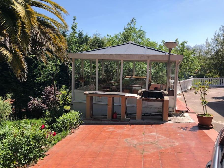 Villa La Casona De La Carbayeda Oviédo Exterior foto